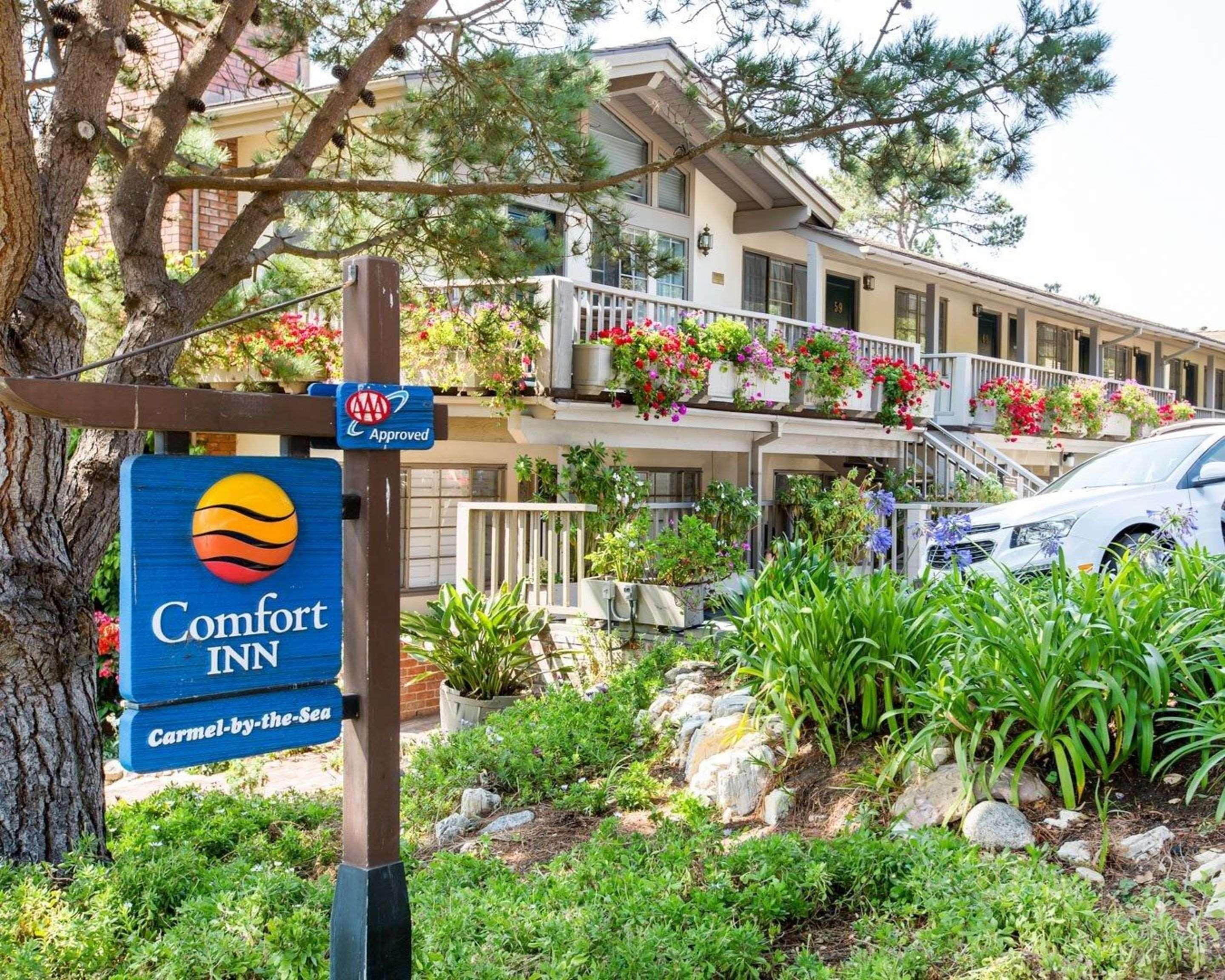 Comfort Inn Carmel By The Sea Exterior photo